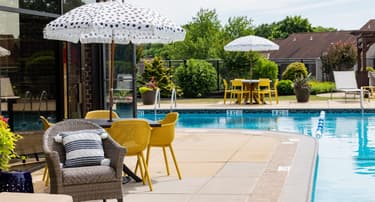  Yellow Furniture_resize_1002X1503_crop_559X1366_63_440.JPG